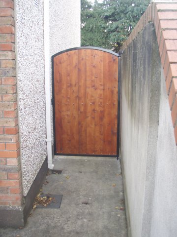 Metal Framed Tongue & Grooved Side Gate – Lucan